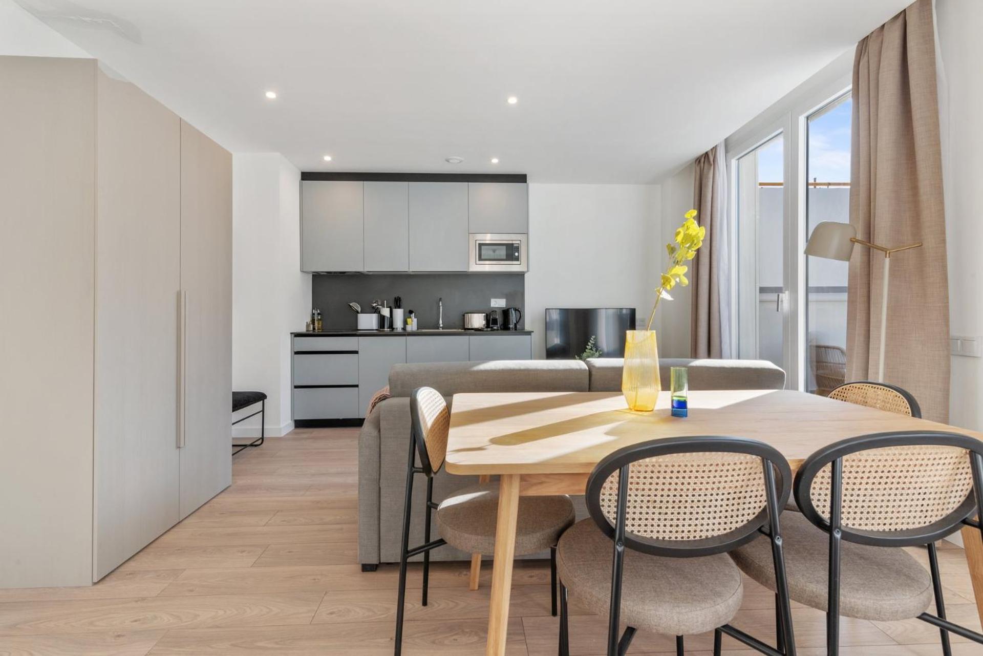 Limehome Valencia Carrer Del Pare Palau I Quer 外观 照片