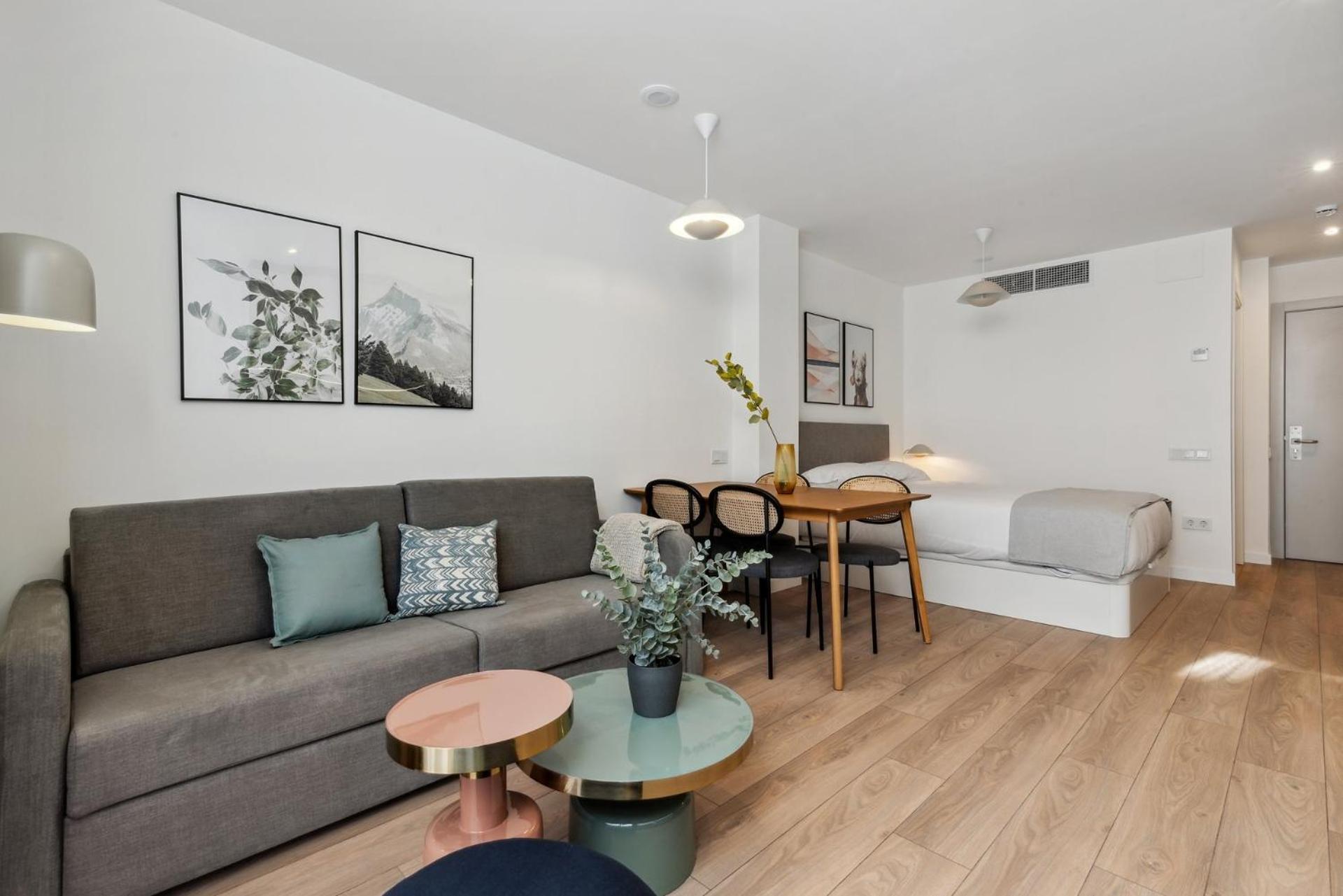Limehome Valencia Carrer Del Pare Palau I Quer 外观 照片