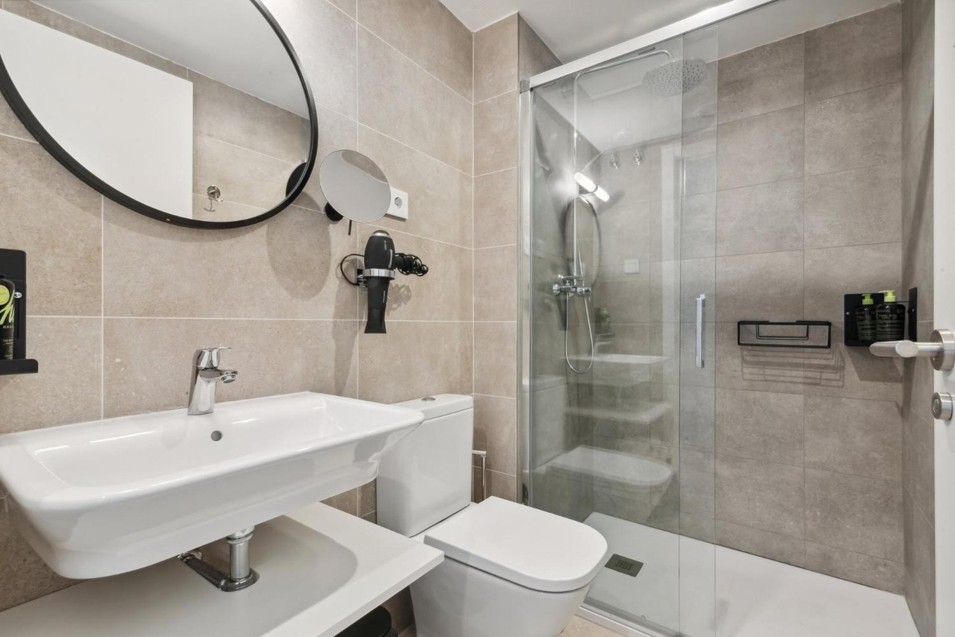 Limehome Valencia Carrer Del Pare Palau I Quer 外观 照片