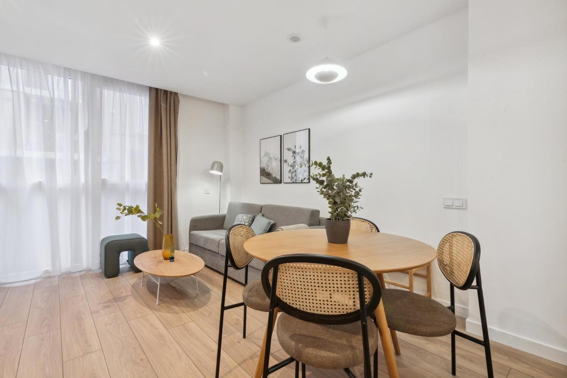 Limehome Valencia Carrer Del Pare Palau I Quer 外观 照片