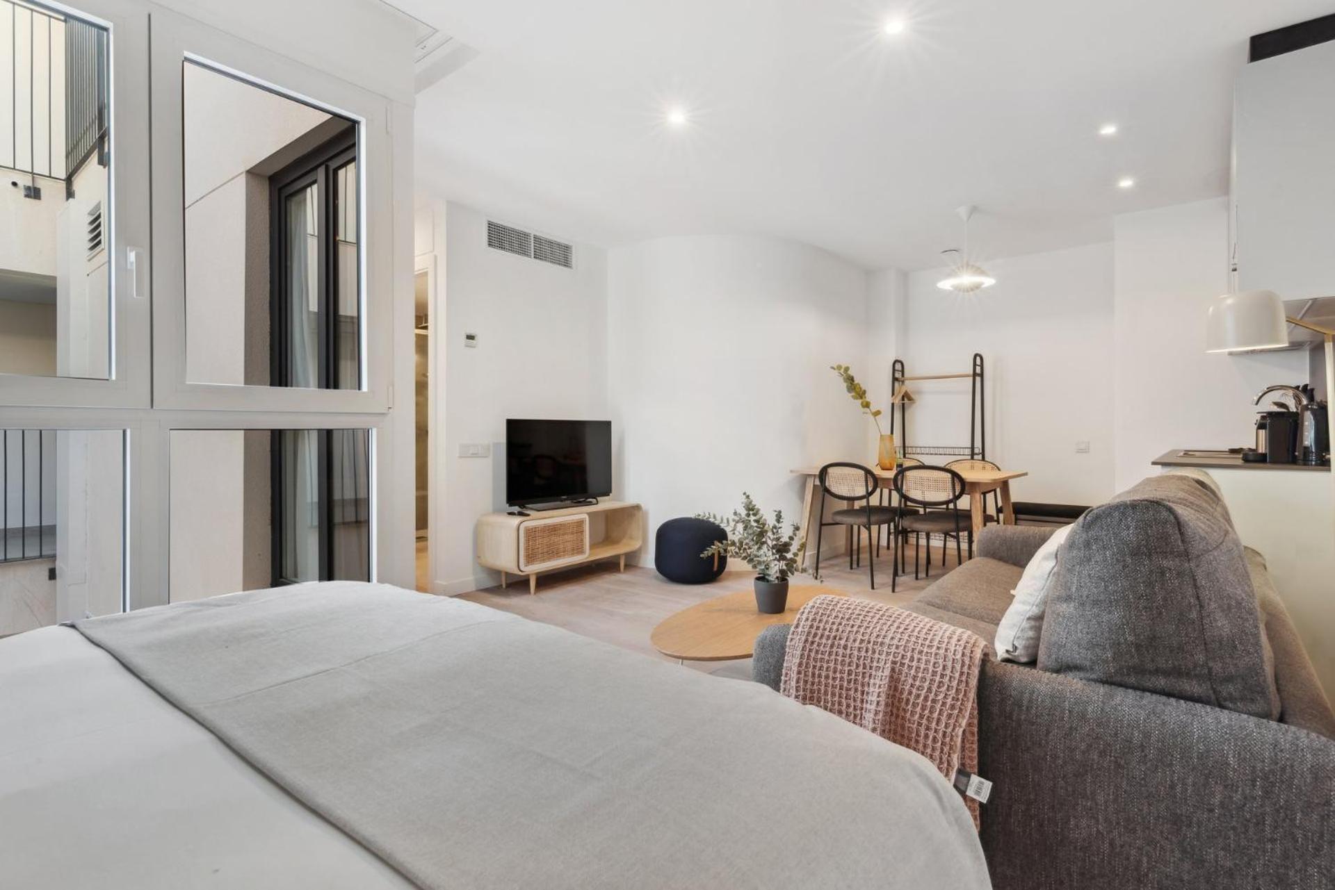 Limehome Valencia Carrer Del Pare Palau I Quer 外观 照片